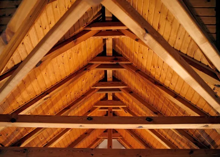 The Pearl Of Balaton סיגליגט