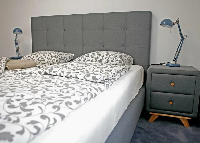 The Pearl Of Balaton * סיגליגט