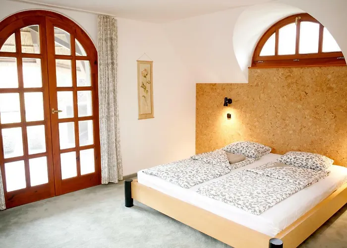 The Pearl Of Balaton * סיגליגט